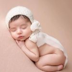 Baby girl bonnet - Alpaca yarn - Cream color - Photography props