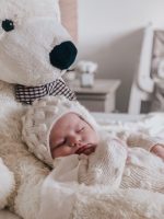 Knit Baby Alpaca Romper and Bonnet Set – Cream Photo Prop - Image 4