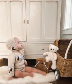 Hand Knitted Merino Baby Romper and Bonnet Set – Newborn Photo Prop - Image 6