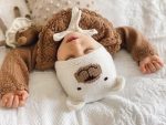 Cream Merino Baby Bear Bonnet and Socks Set - Image 5