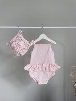 Cotton Baby Romper and Bonnet Set – Sleeveless Summer Outfit - Image 3