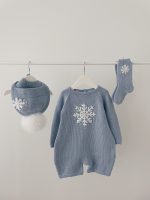 Long sleeve romper, bonnet and socks with snowflake embroidery - Set of 3 - Photo prop - Image 7
