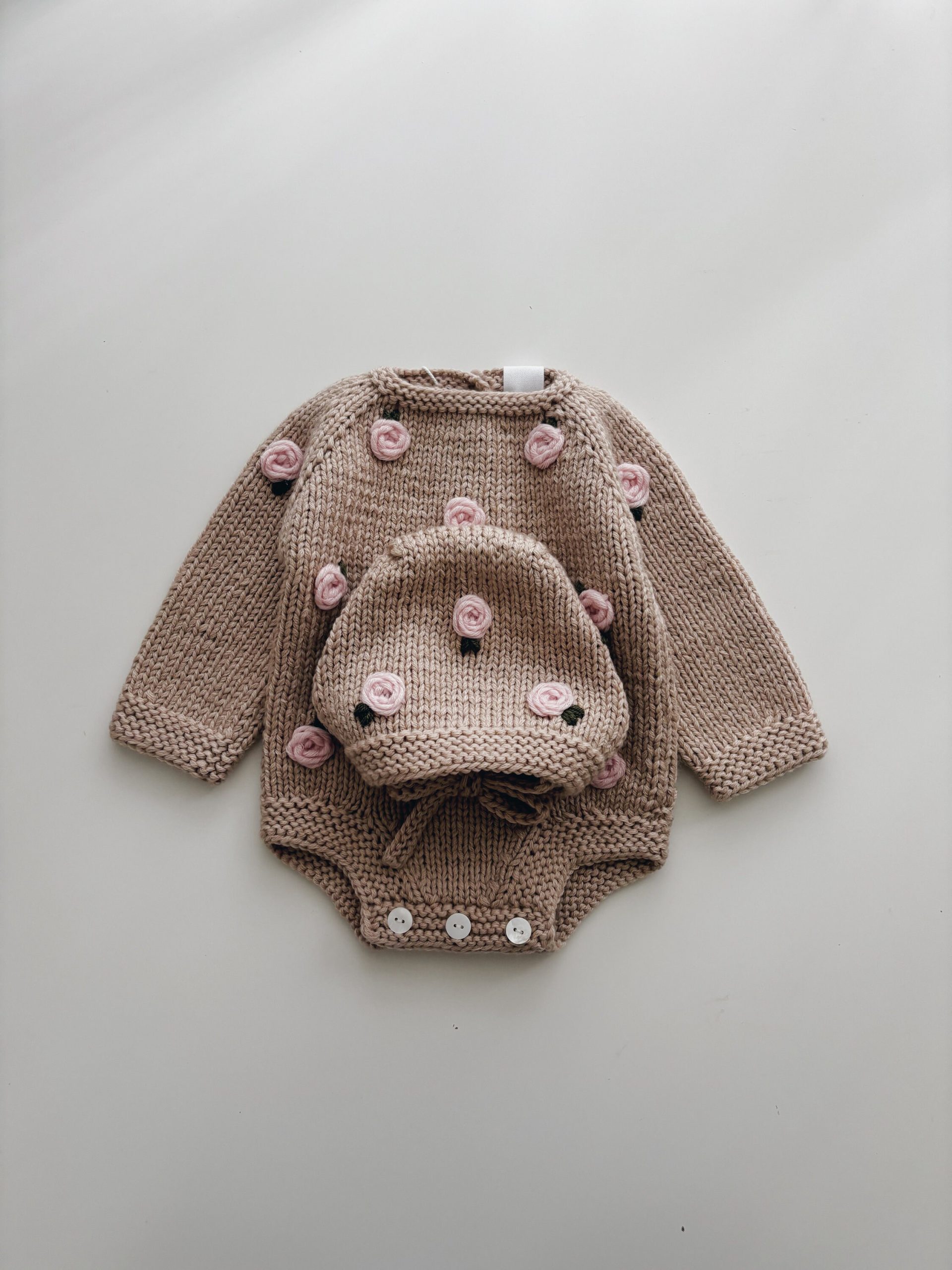 il_fullxfull.6153181201_ibkd Merino Wool Baby Romper and Bonnet Set: Embroidered Newborn Outfit - Image 1