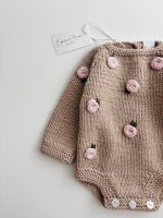 Baby girl romper and bonnet with roses embroidery - Set of 2 - Photography props - Image 5