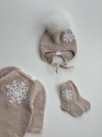 Knitted Merino Baby Romper, Bonnet, and Socks Set, Snowflake Outfit - Image 4