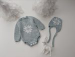 Hand Knit Merino Baby Romper and Bonnet Set – Snowflake Photo Prop - Image 3