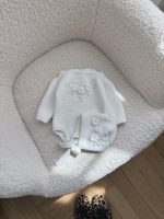 Embroidered Merino Baby Romper and Bonnet Set – Knitted Photo Prop - Image 9