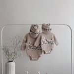Newborn Girl Alpaca Romper Set – Beige Floral Bonnet & Booties