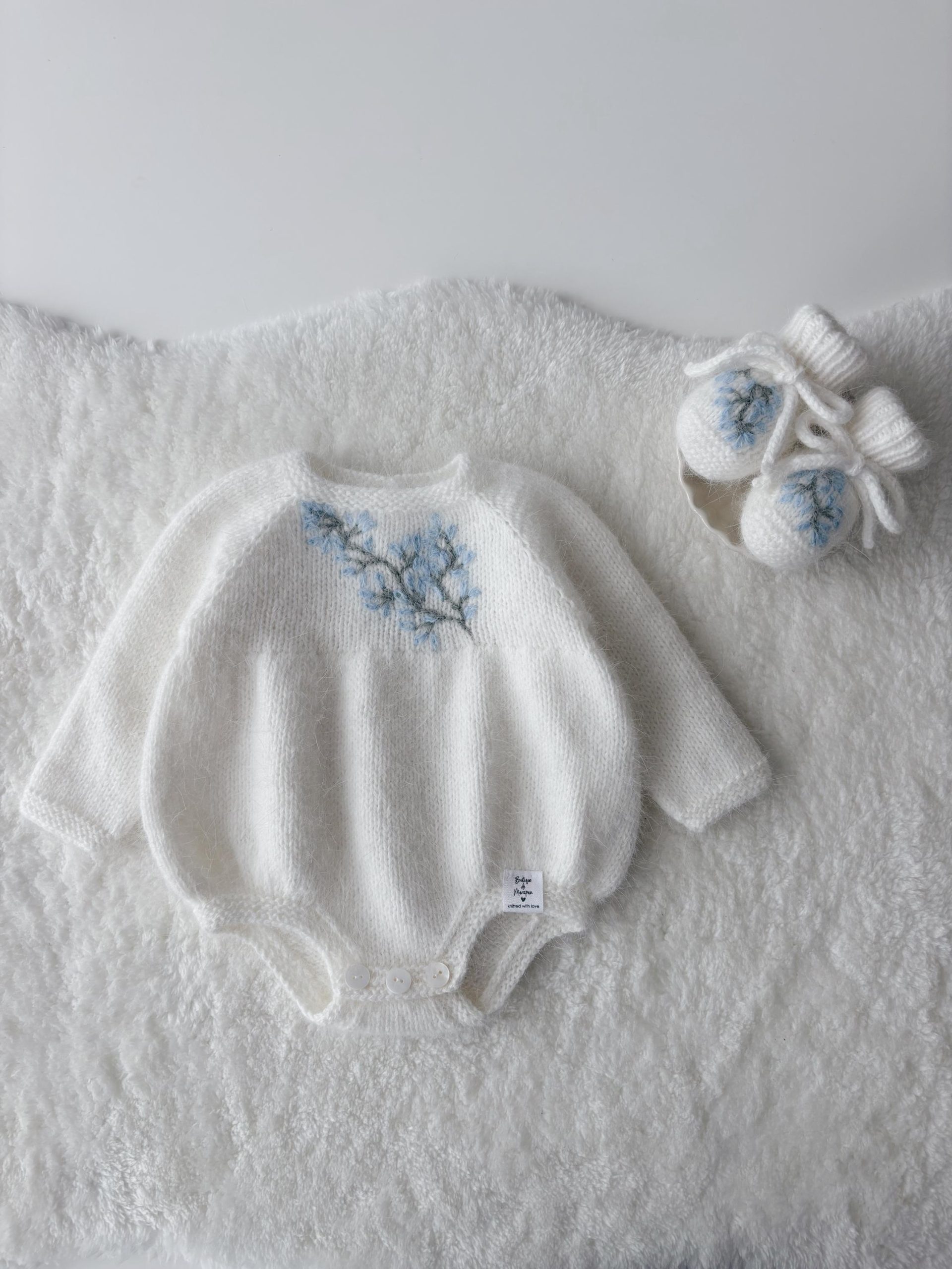 il_fullxfull.7110476117_83q2 Angora romper and booties - Set of 2 - Long sleeve romper - Baby girl props - Photo props - Baby boy - Baby photo - Embroidery - White - Image 1