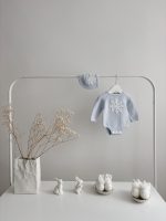 Merino Baby Romper and Bonnet Set – Snowflake Embroidery, 0-3 Months - Image 4