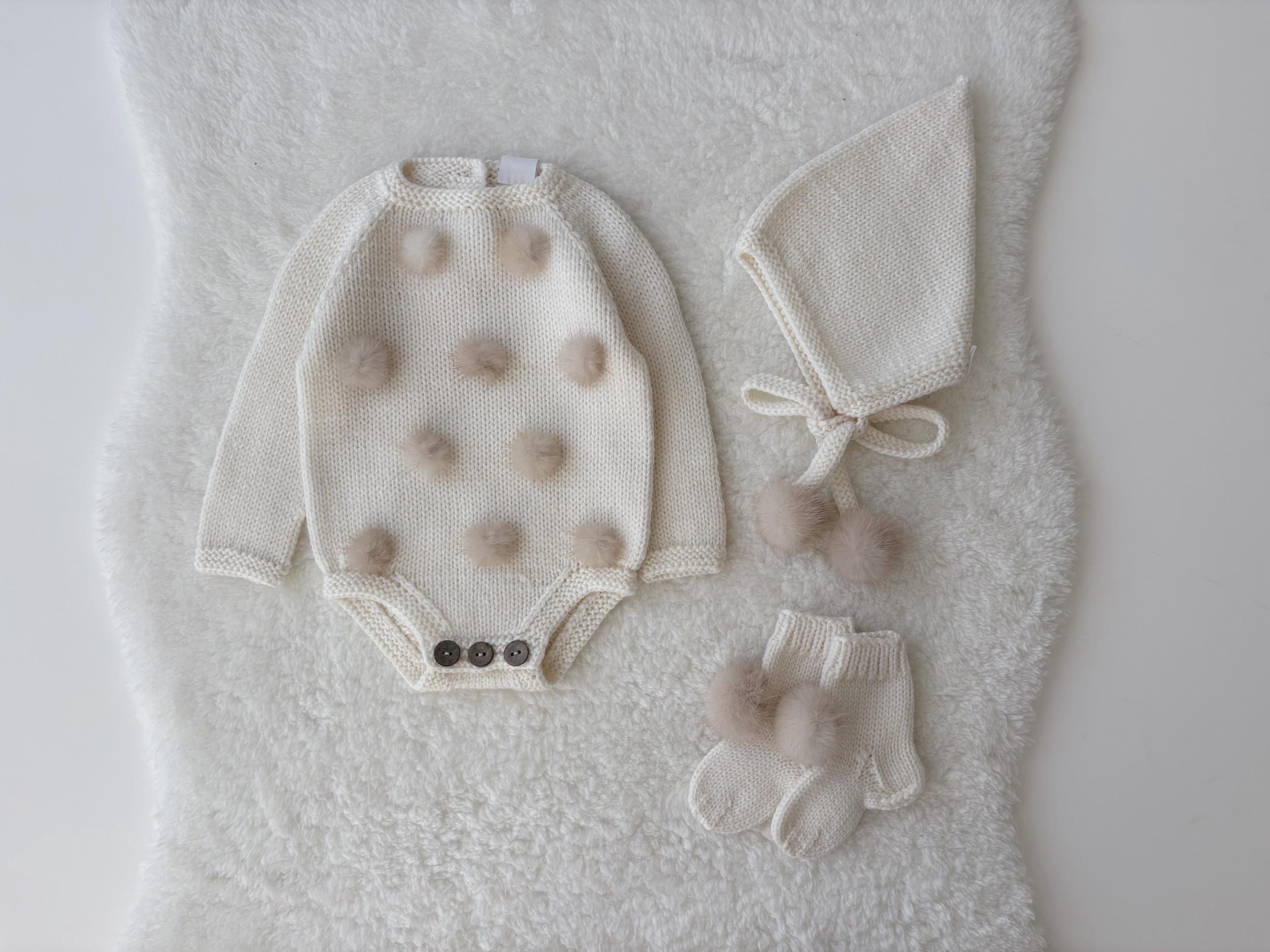 il_fullxfull.7312598654_3b2k Long sleeve romper and bonnet - Set of 2 - Baby boy prop - Photo props - Baby photo prop - Baby boy - Baby outfit - Brown - Image 1